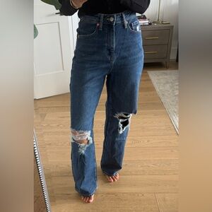 Wild Fable Women's Super-High Rise Distressed Baggy Jeans Medium Blue Size 25.